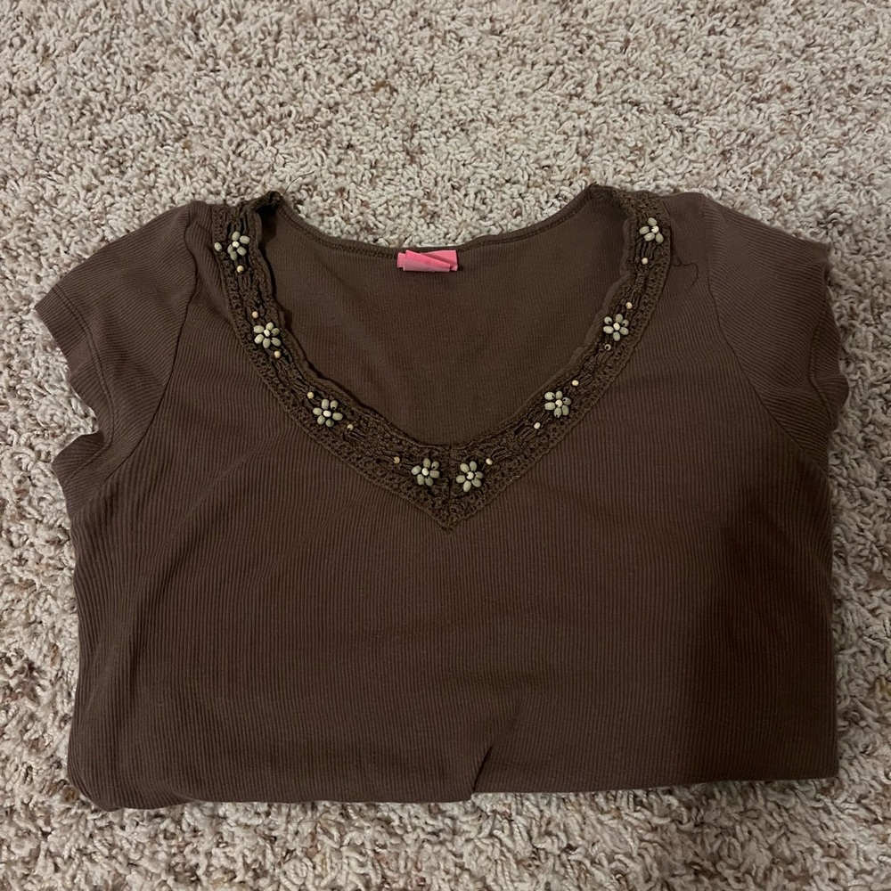 y2k brown top with floral details